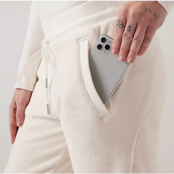 Athleta Recover Cozy Jogger Size 2x Plus Ivory 4 Way Stretch NWT $98 Soft Plush - Picture 4 of 8